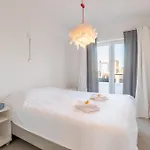 Brightful 2br With Amazing Views 公寓 *